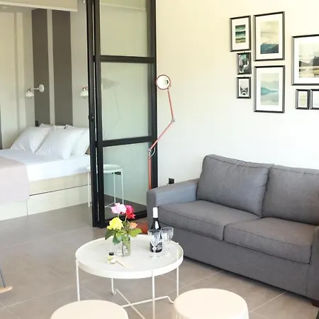 Casa de Férias Siviri Suites *