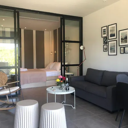 Hébergement de vacances siviri suites