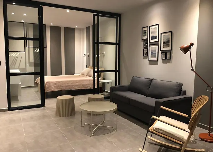 別荘 Siviri Suites *