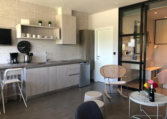 Siviri Suites