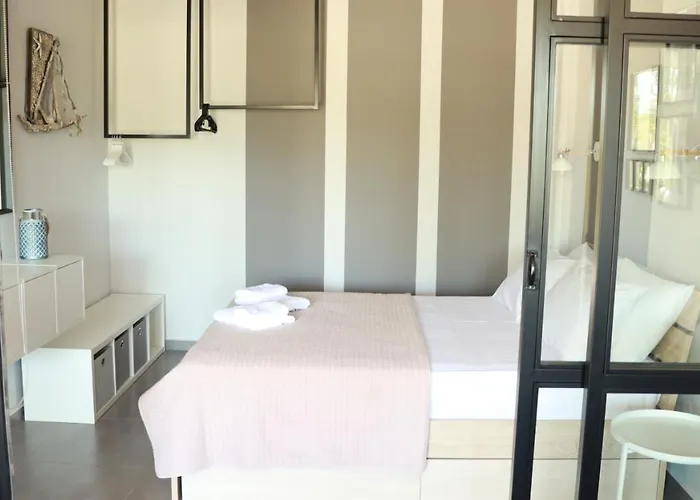 Siviri Suites *