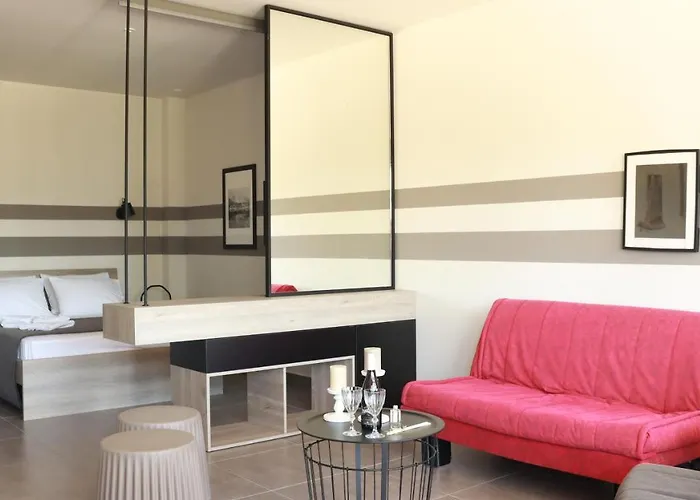 別荘 Siviri Suites シビリ