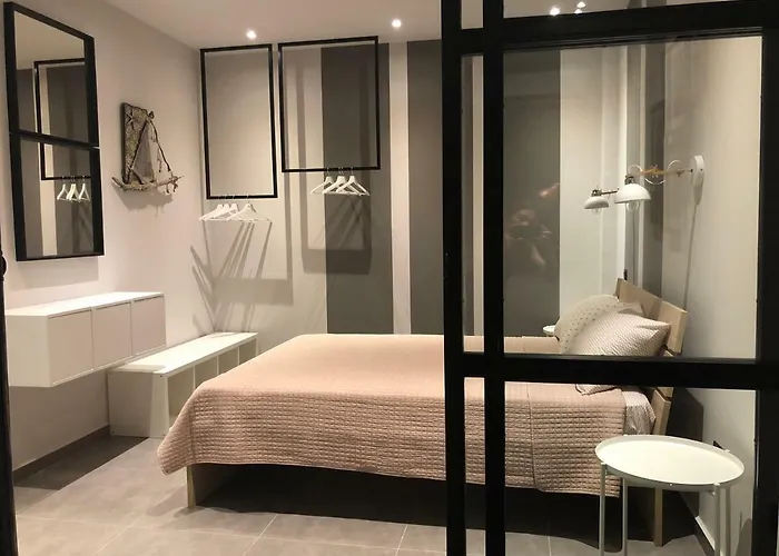 別荘 Siviri Suites *